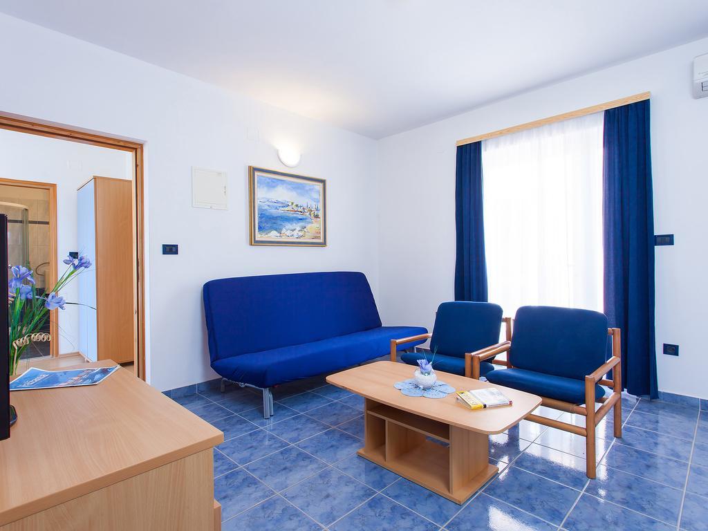 Apartments Villa Brioni I Fažana Rum bild